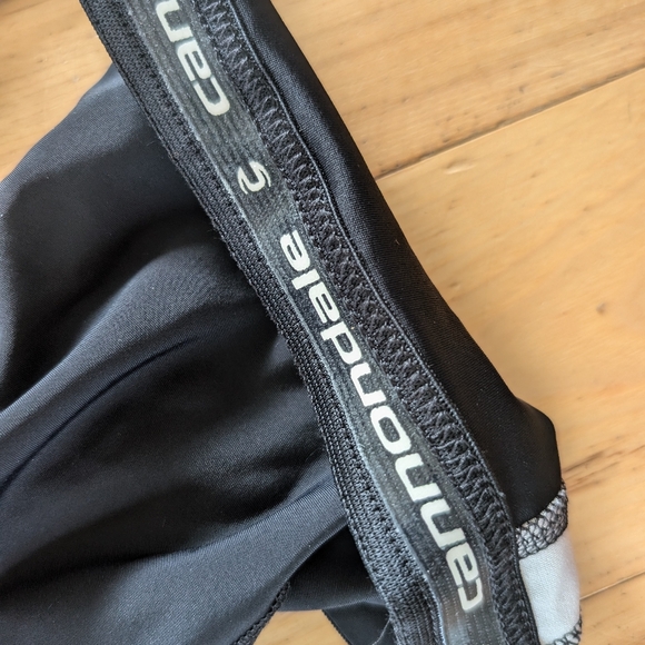 Women's Cannondale Bicycle Shorts (Padded) - Picture 5 of 5